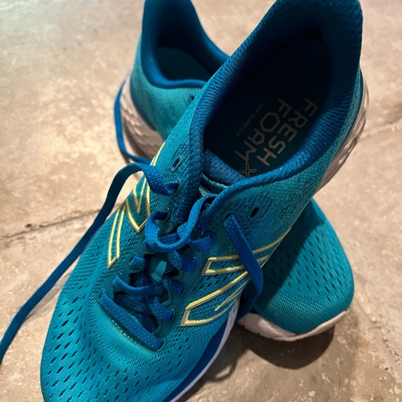 New Balance Fresh Foam 880 - Picture 2 of 6